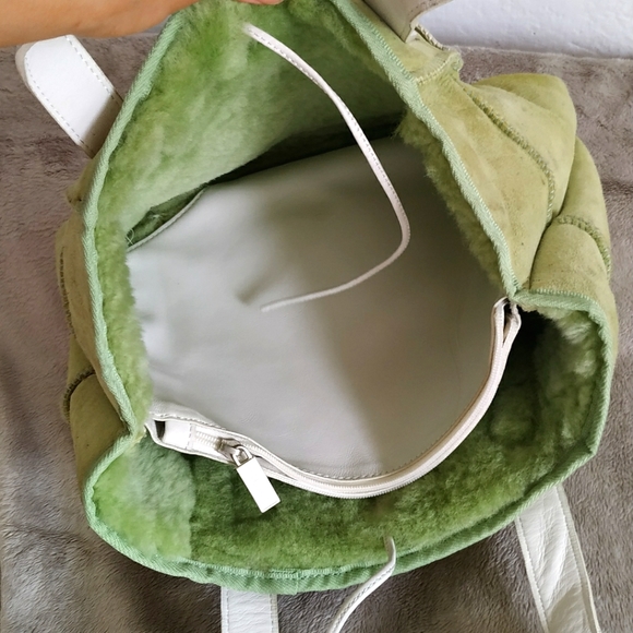 UGG Australia handbag - Picture 4 of 13